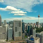 Deluxe Suite Klcc Sky Pool By Alaman