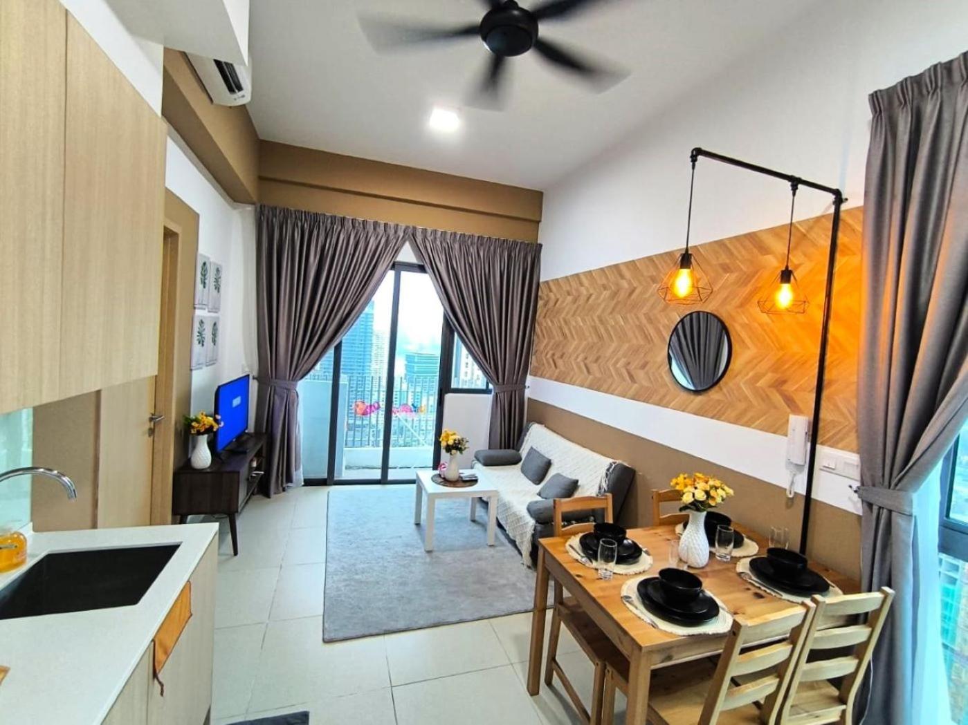 Apartemen Deluxe Klcc Sky Pool By Alaman