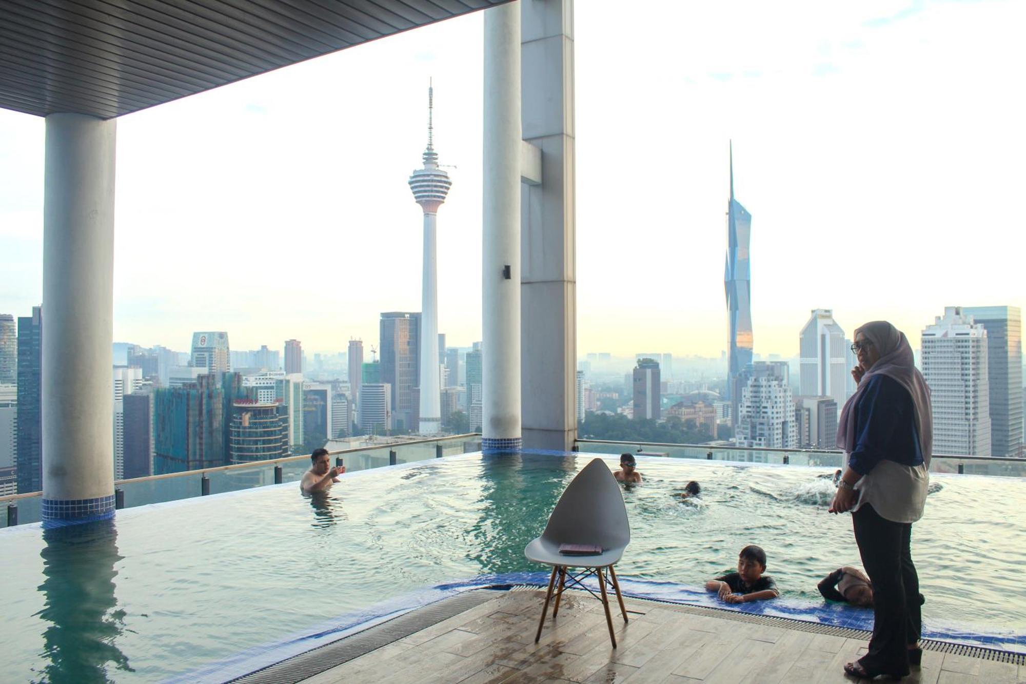 Deluxe Klcc Sky Pool By Alaman Apartemen Kuala Lumpur