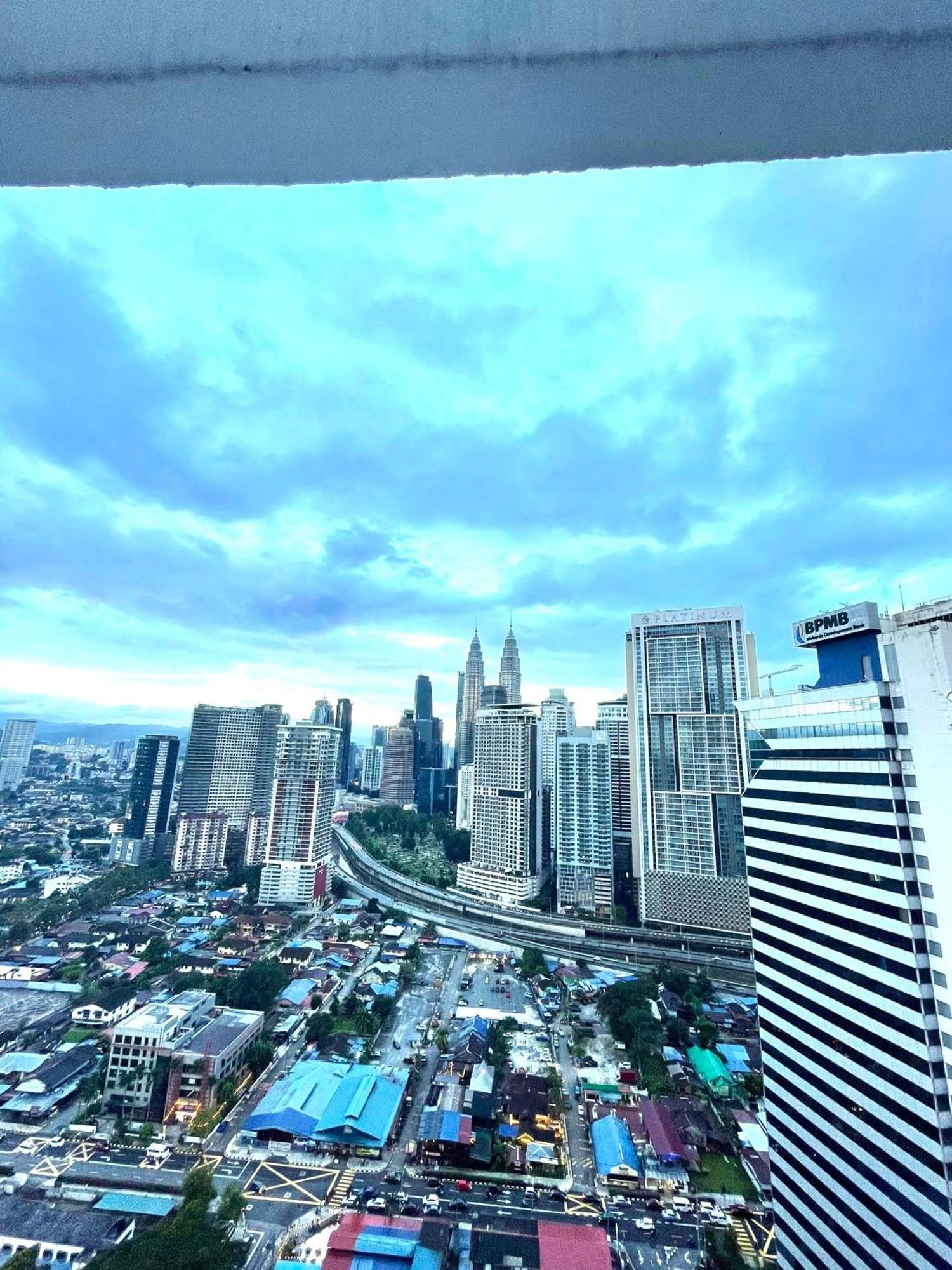 Deluxe Klcc Sky Pool By Alaman Pangsapuri *